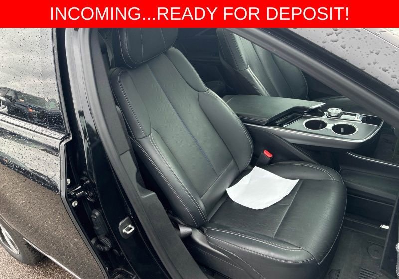 Used 2024 Cadillac Lyriq Luxury w/ LPO, Floor Liner Package AWD/4WD image 13
