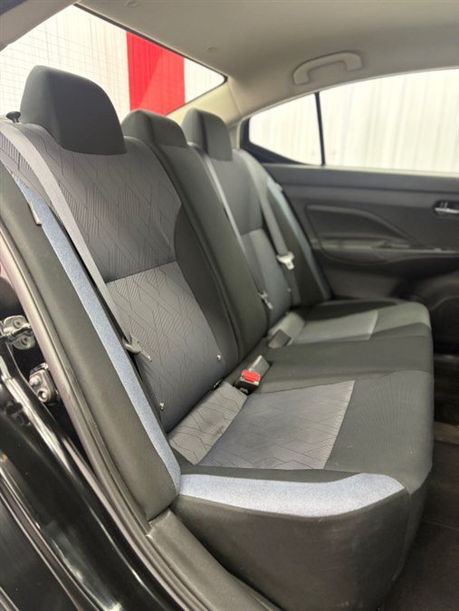 Used 2023 Nissan Versa SV FWD image 18