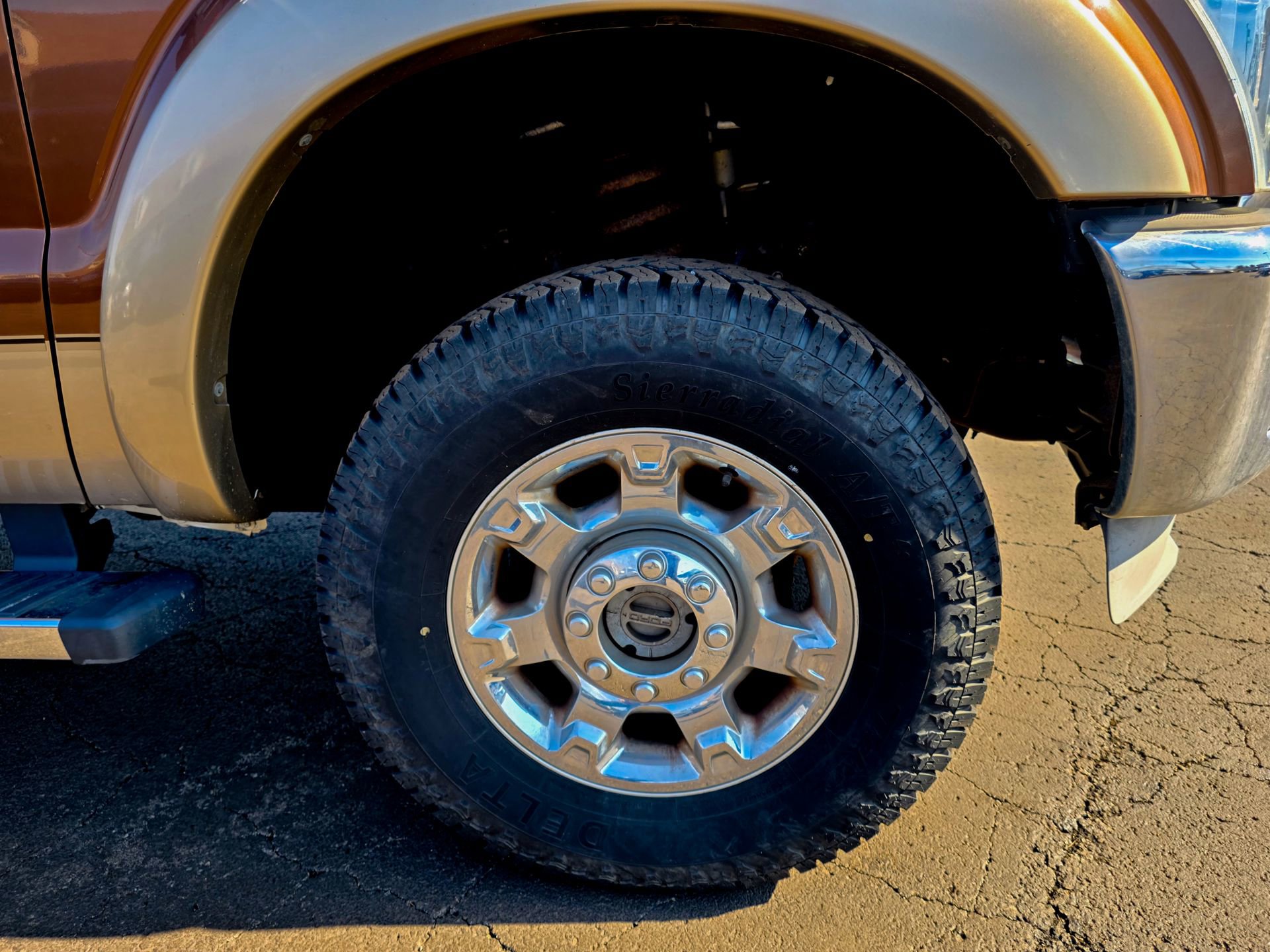 Used 2012 Ford F250 Lariat w/ Chrome Pkg image 10