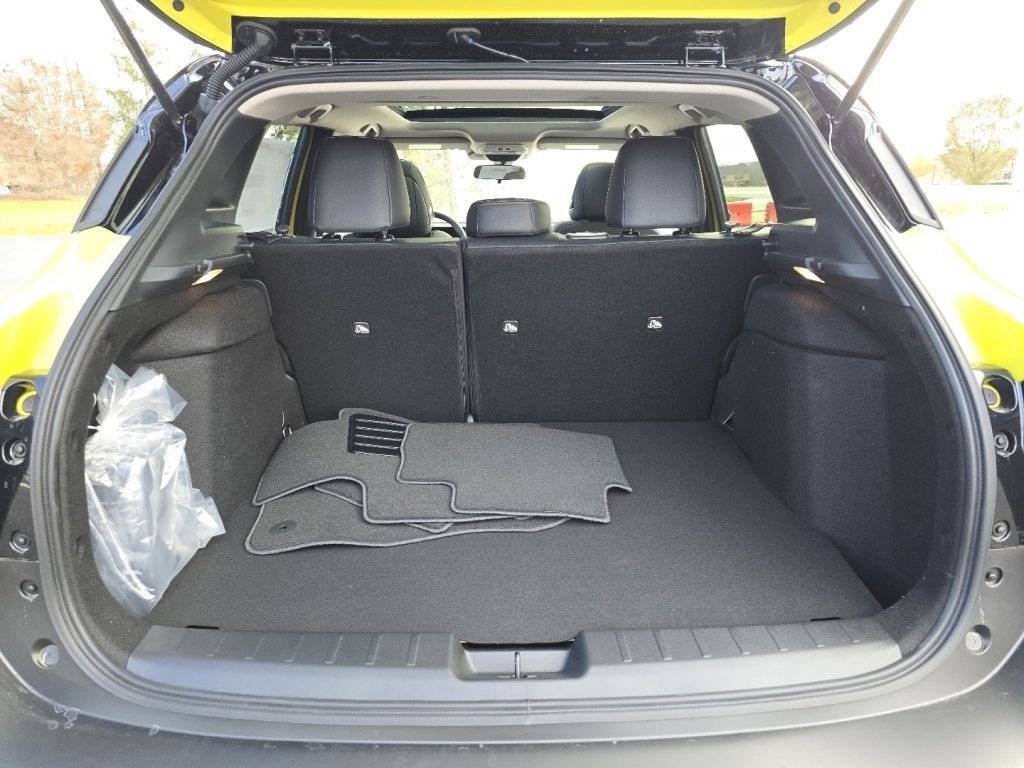 New 2026 Nissan Kicks SR w/ SR Premium Package image 10