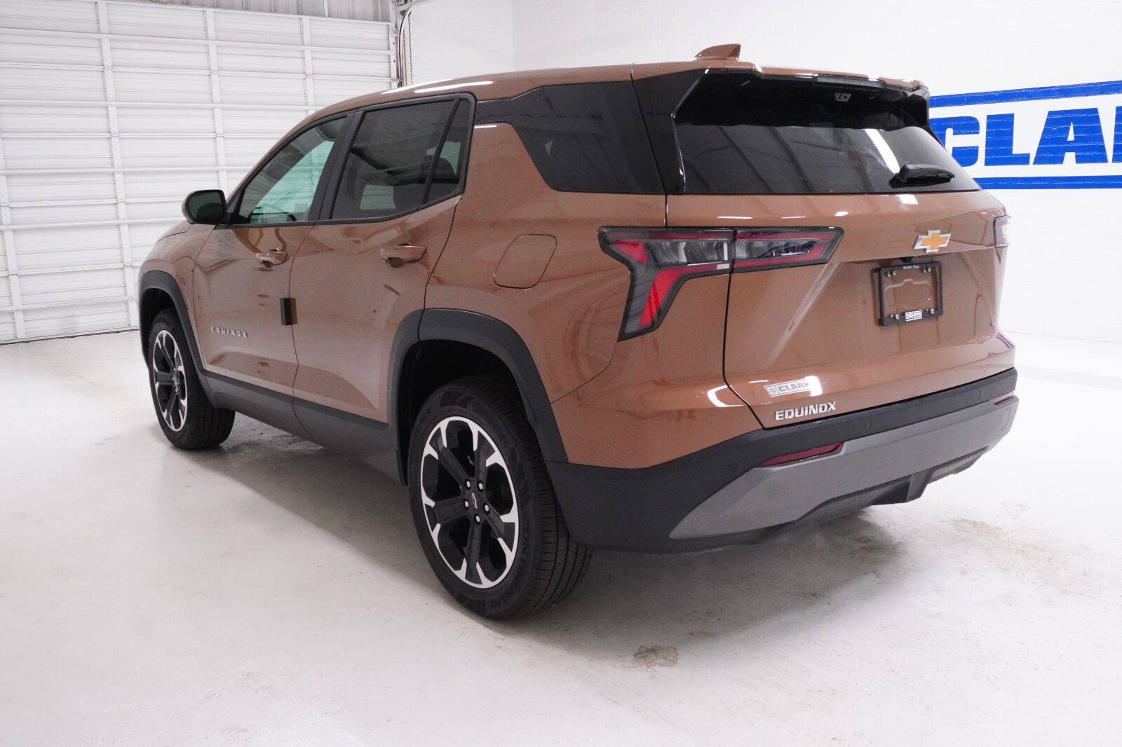 New 2027 Chevrolet Equinox LT w/ Safety and Technology Package FWD image 38
