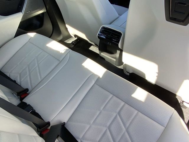 Used 2025 BMW 530i image 14