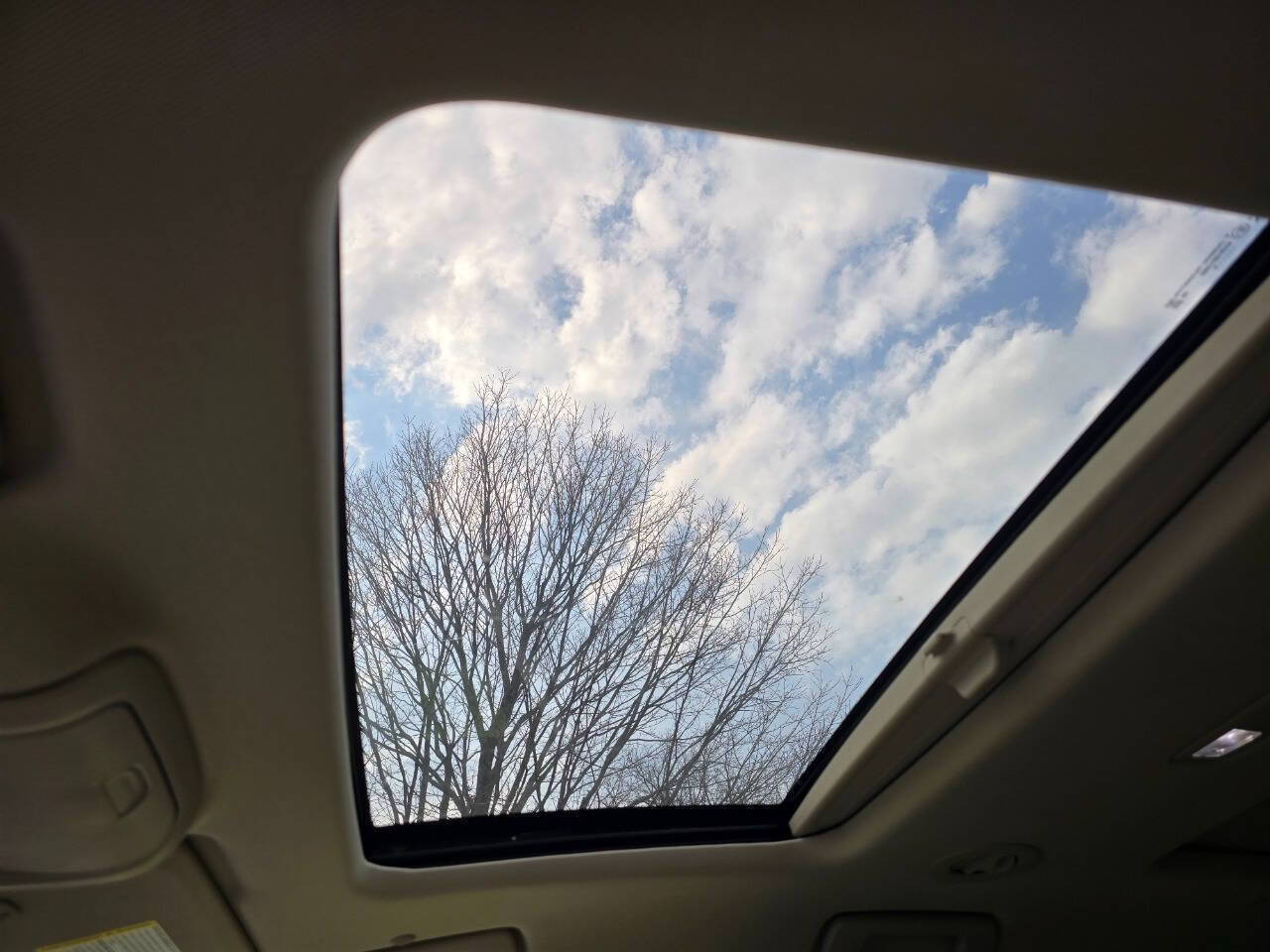 Used 2019 Buick Enclave Essence FWD image 30