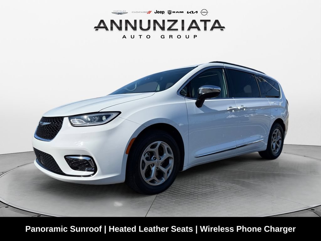 Certified 2023 Chrysler Pacifica Limited