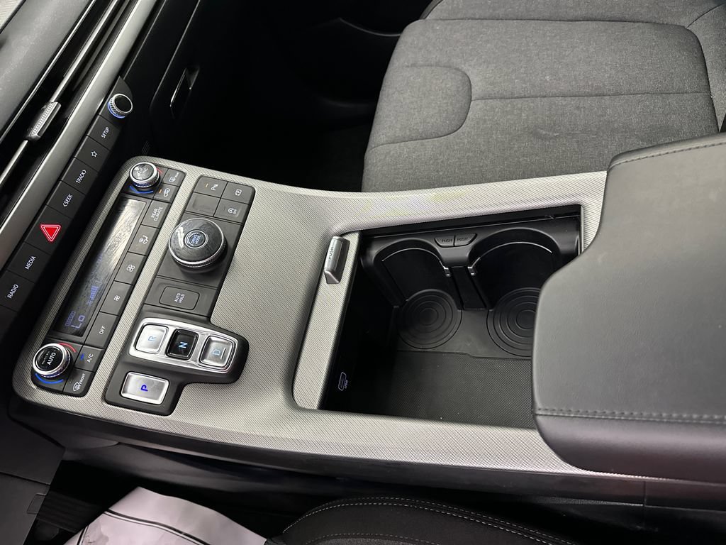 Used 2025 Hyundai Palisade SE FWD image 31