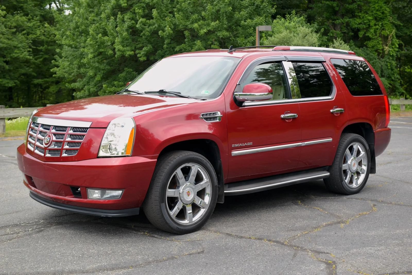 Used 2010 Cadillac Escalade Luxury AWD/4WD image 54