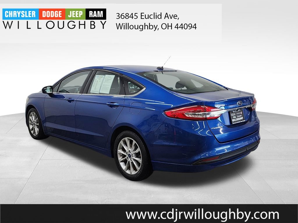 Used 2017 Ford Fusion SE FWD image 5