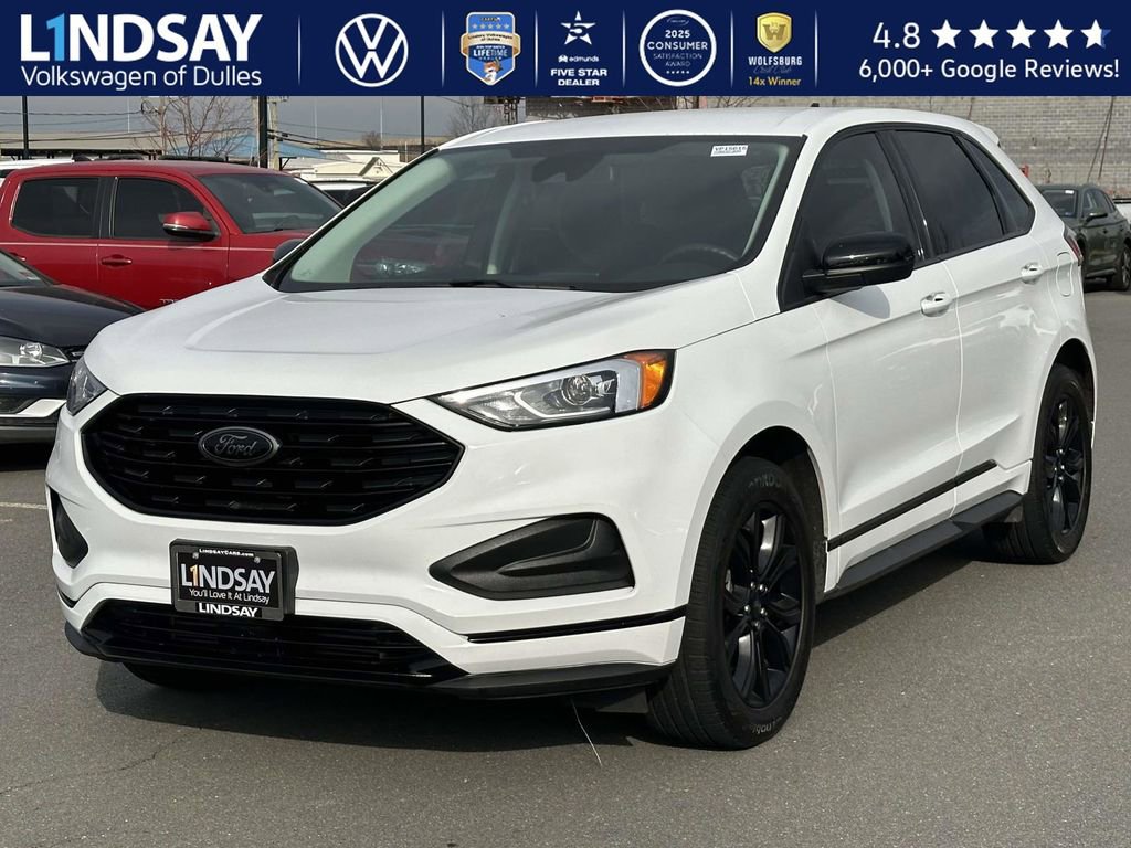 Used 2024 Ford Edge SE w/ Black Appearance Package image 3