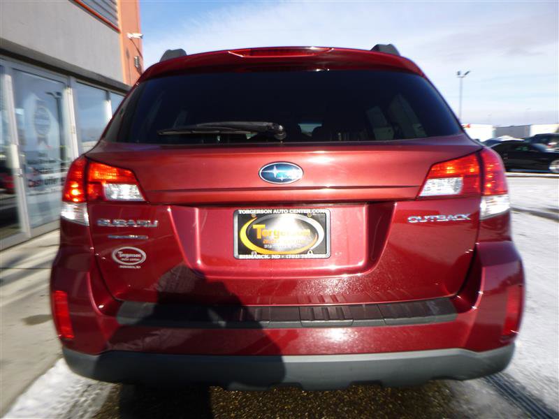 Used 2011 Subaru Outback 2.5i Premium image 18