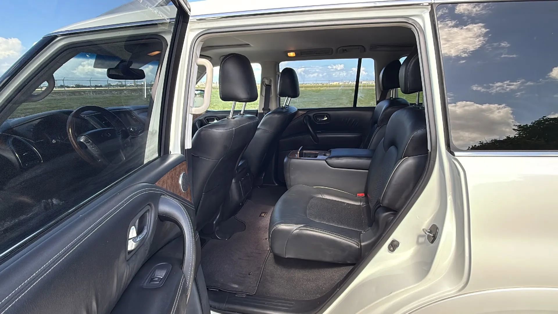 Used 2017 INFINITI QX80 2WD image 16