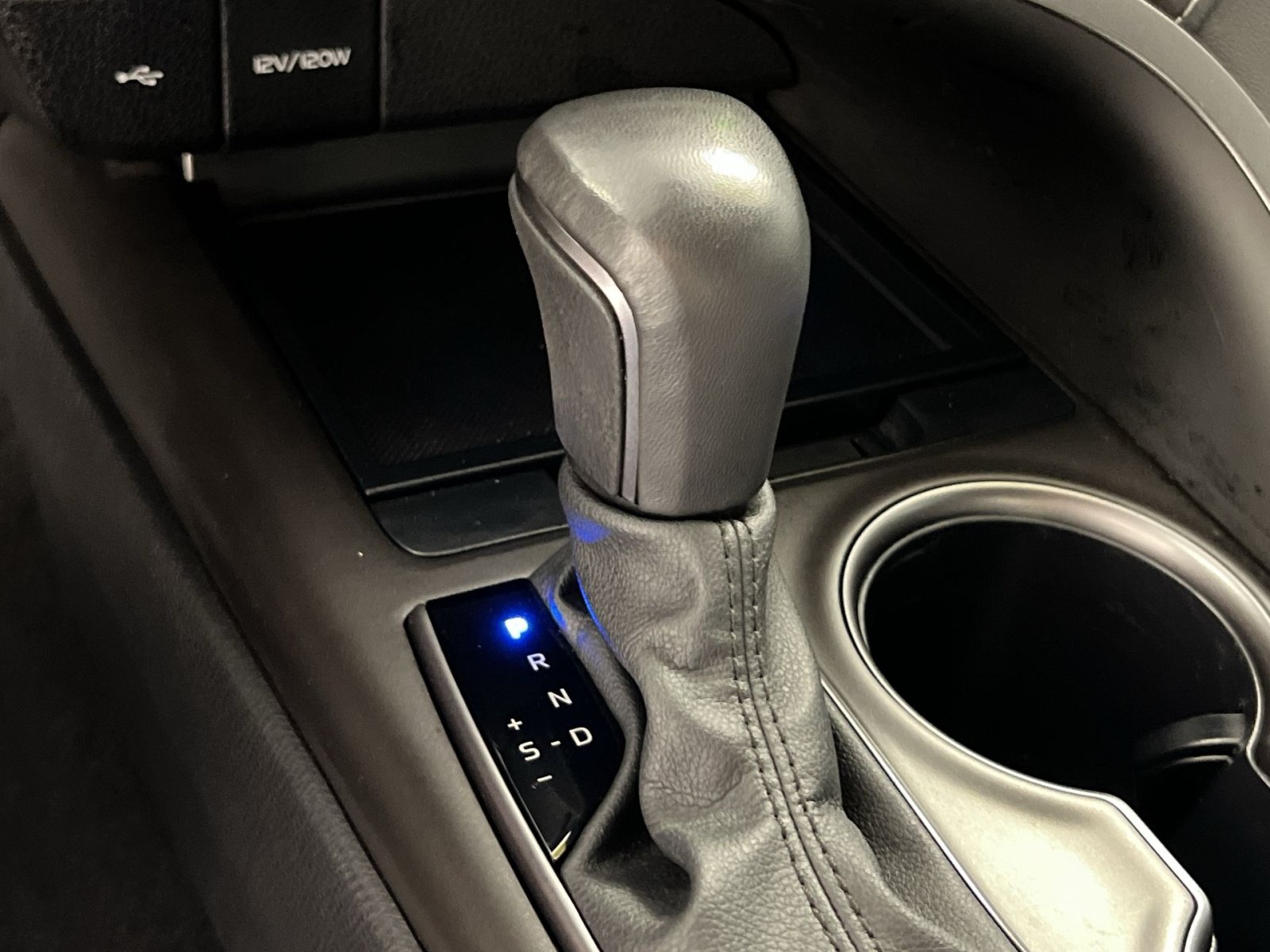 Used 2024 Toyota Camry SE FWD image 23