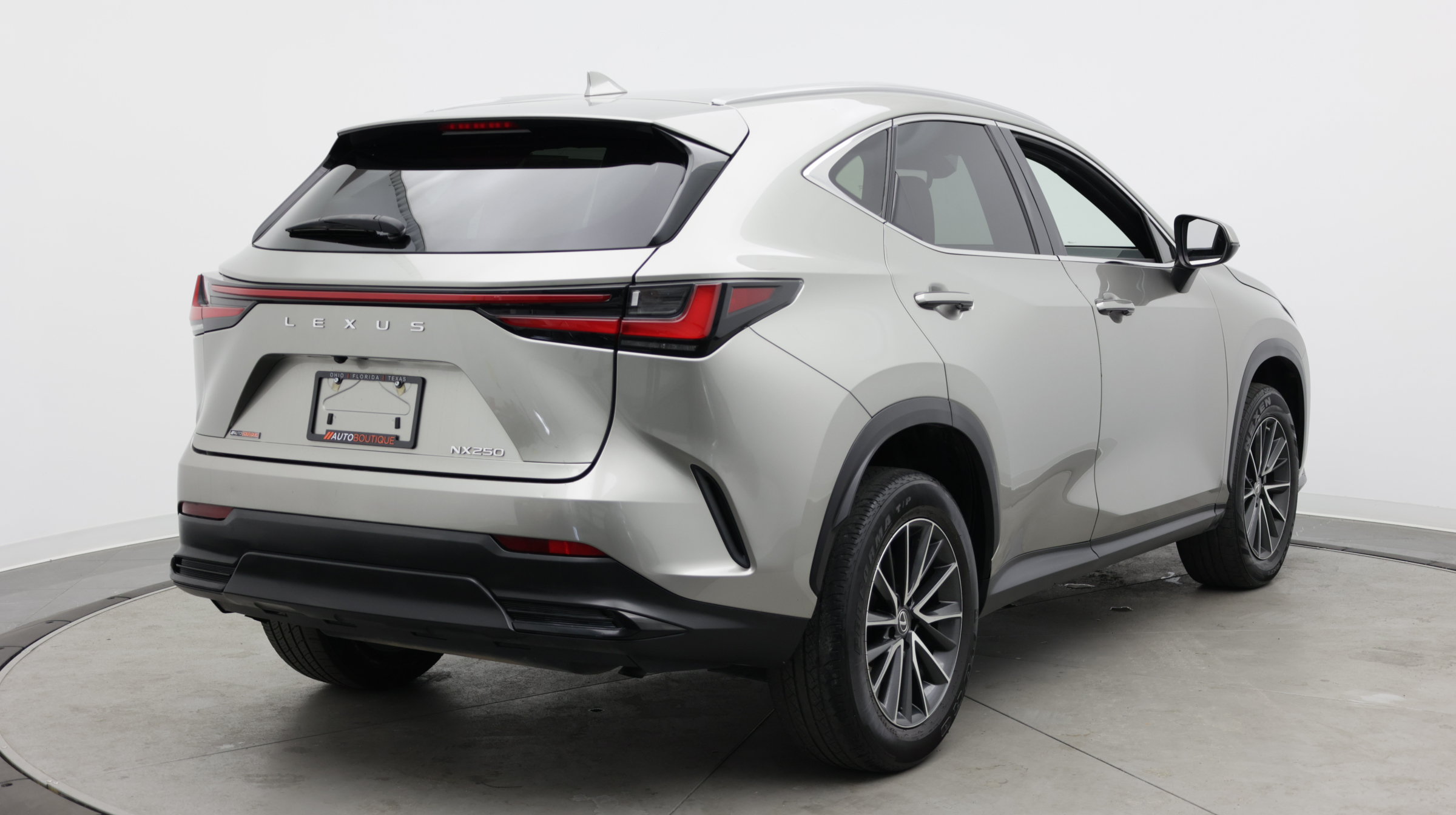Used 2023 Lexus NX 250 FWD w/ Towing Package (2000 Lbs) image 11