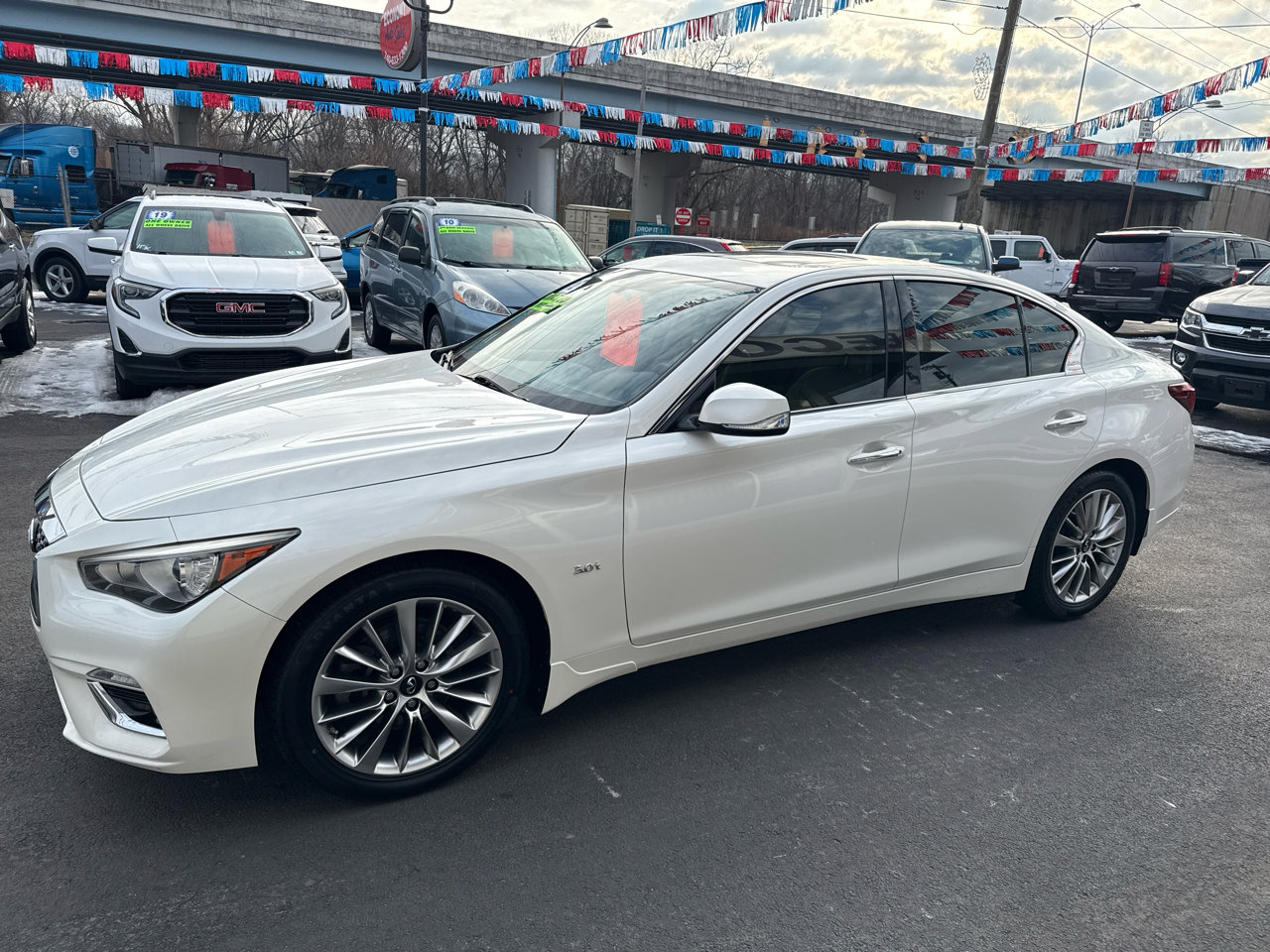 Used 2018 INFINITI Q50 Luxe w/ Essential Package (3.0T Luxe) image 8