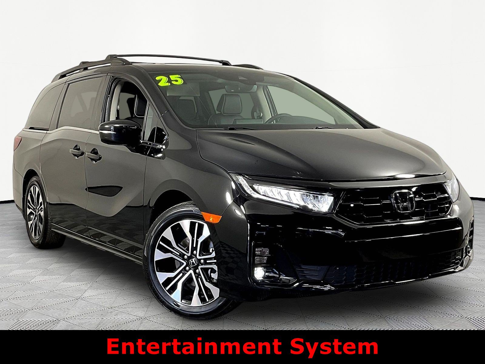 Used 2025 Honda Odyssey Elite image 3
