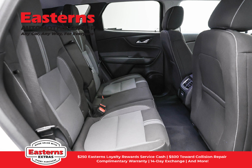 Used 2025 Chevrolet Blazer LT FWD image 24
