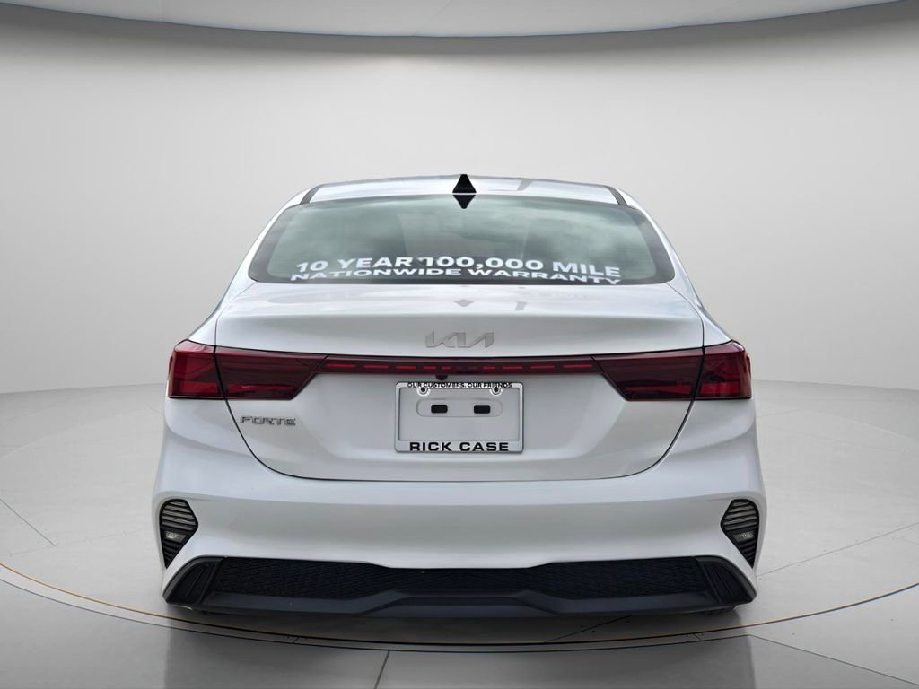 Used 2023 Kia Forte LXS FWD image 6
