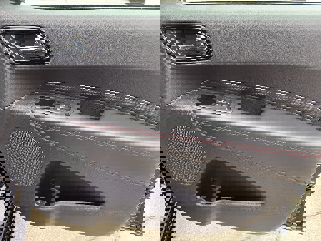 Used 2024 Dodge Durango GT image 34