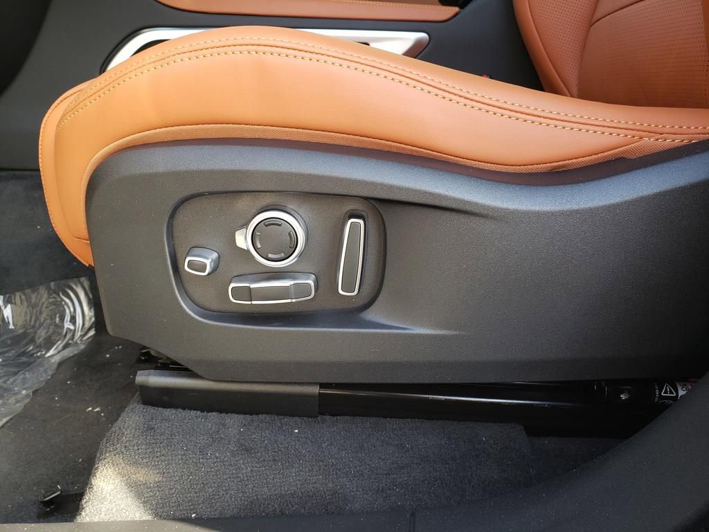 New 2026 Jaguar F-PACE R-Dynamic S image 19