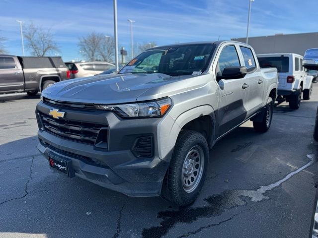 Used 2023 Chevrolet Colorado W/T image 3