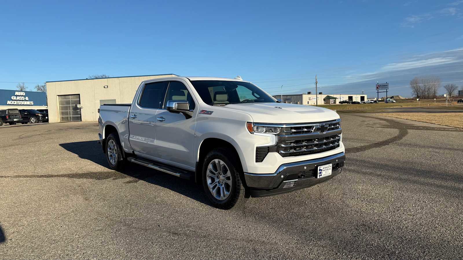 Used 2024 Chevrolet Silverado 1500 LTZ AWD/4WD image 2