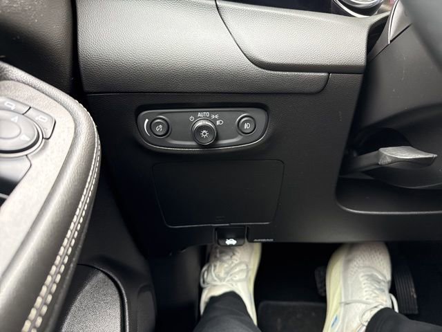 Used 2023 Buick Encore GX Preferred w/ Cold Weather Comfort Package image 21