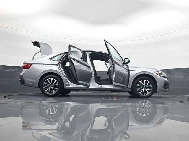 Used 2024 Volkswagen Jetta S FWD image 33