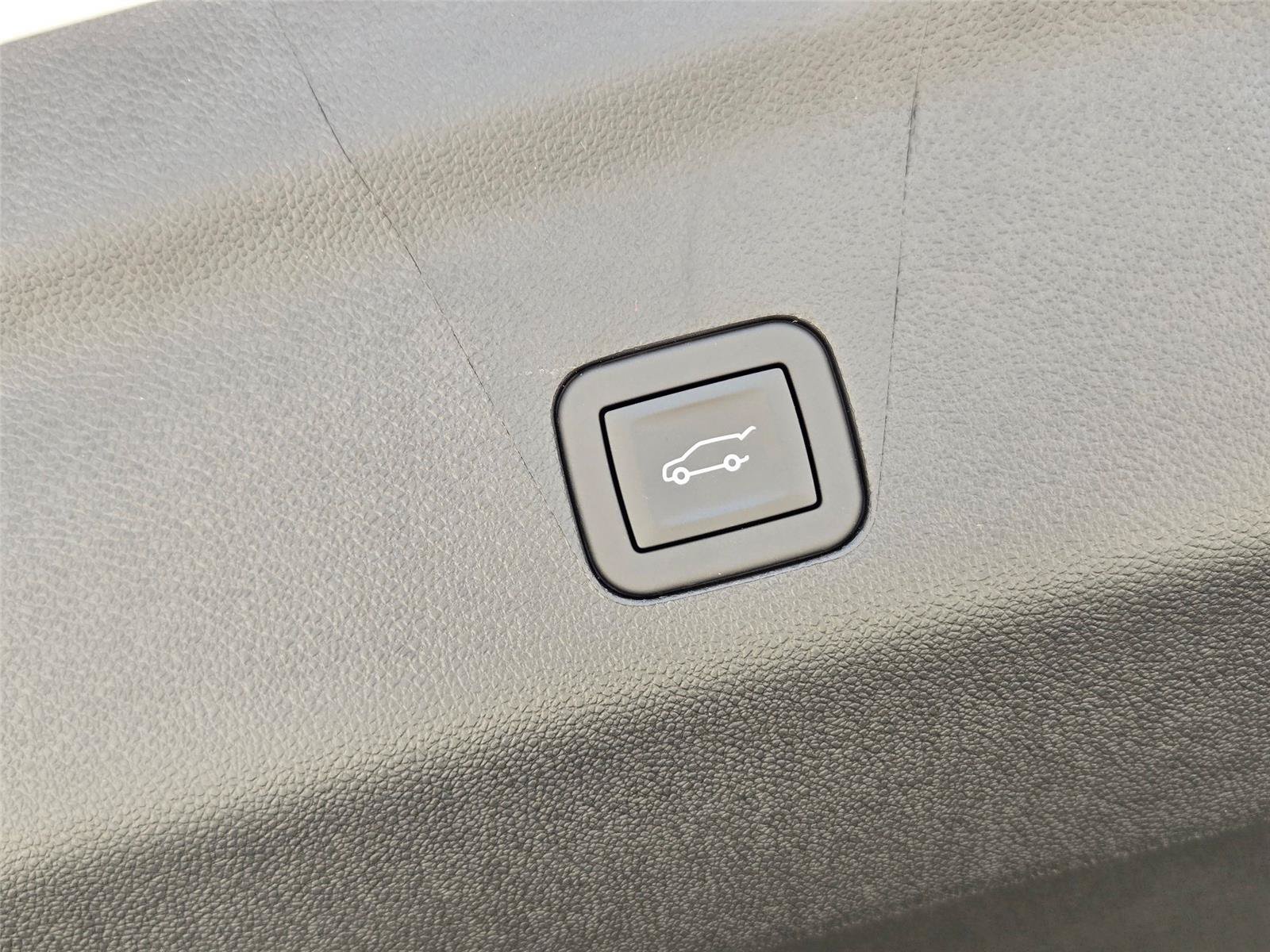New 2026 Cadillac Escalade ESV Platinum Sport w/ LPO, Floor Liner Package AWD/4WD image 35
