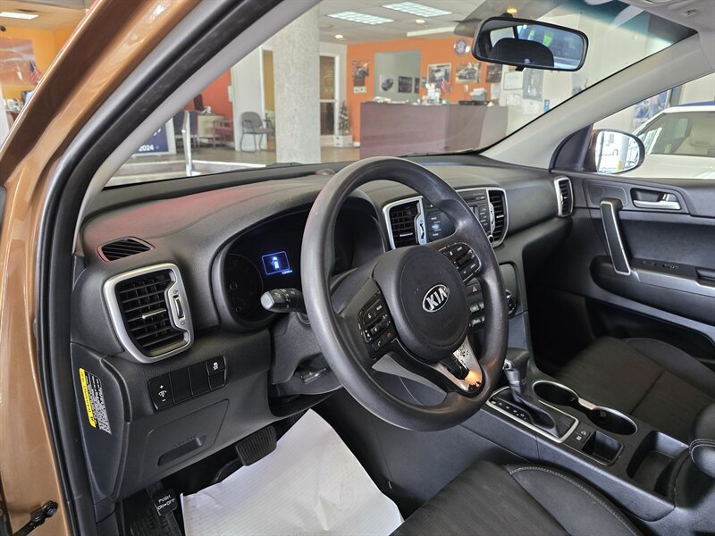 Used 2017 Kia Sportage LX FWD image 7