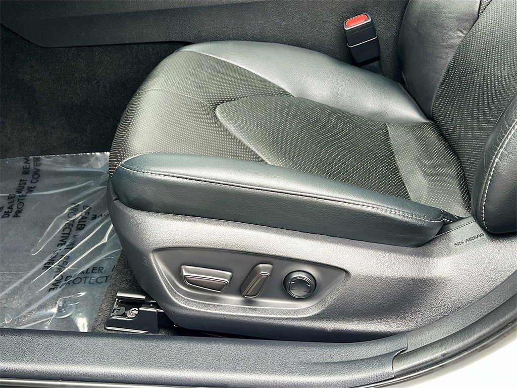 Used 2020 Toyota Camry XSE image 19