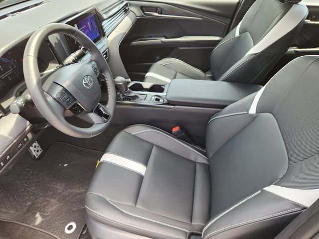 Used 2026 Toyota Camry SE FWD image 11