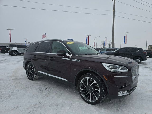 Used 2024 Lincoln Aviator Reserve w/ Equipment Group 201A image 2