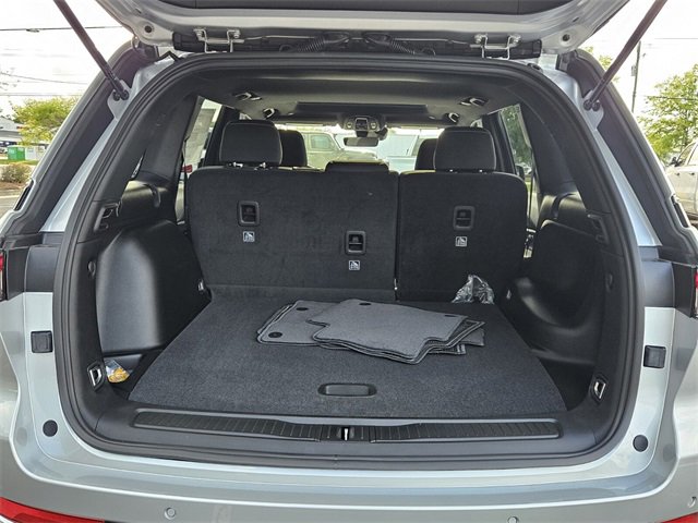 New 2025 Jeep Grand Cherokee Laredo X image 6