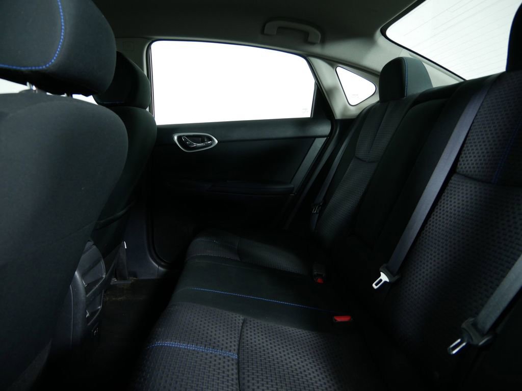 Used 2019 Nissan Sentra SR image 16