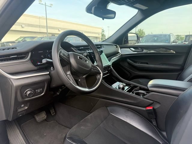Used 2023 Jeep Grand Cherokee Altitude AWD/4WD image 6