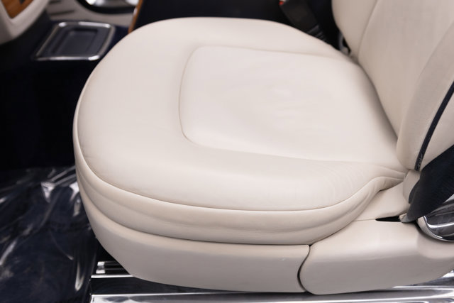 Used 2010 Rolls-Royce Phantom Drophead Coupe image 58