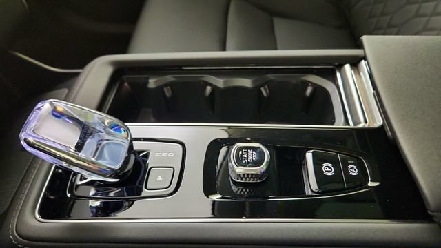 New 2026 Volvo XC90 B6 Plus w/ Protection Package AWD/4WD image 17