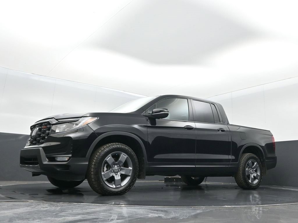 Certified 2025 Honda Ridgeline TrailSport image 11
