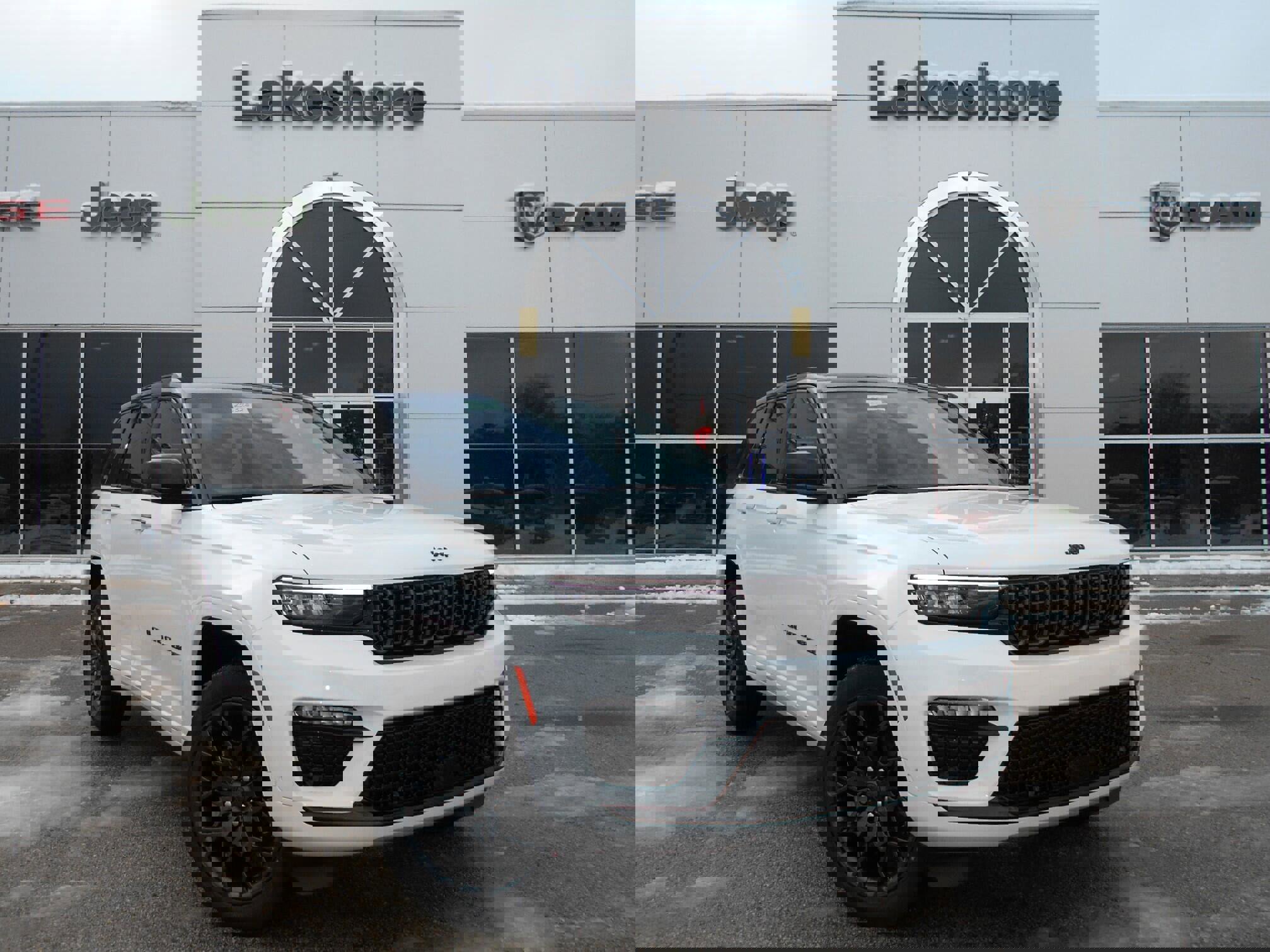 New 2025 Jeep Grand Cherokee Summit image 2