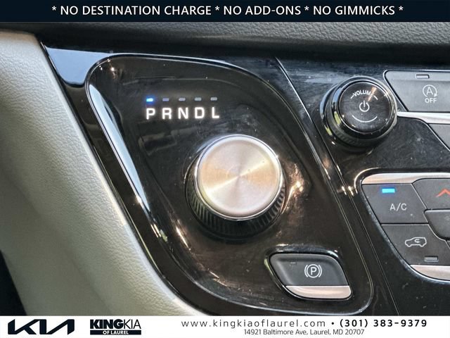 Used 2023 Chrysler Voyager LX FWD image 7