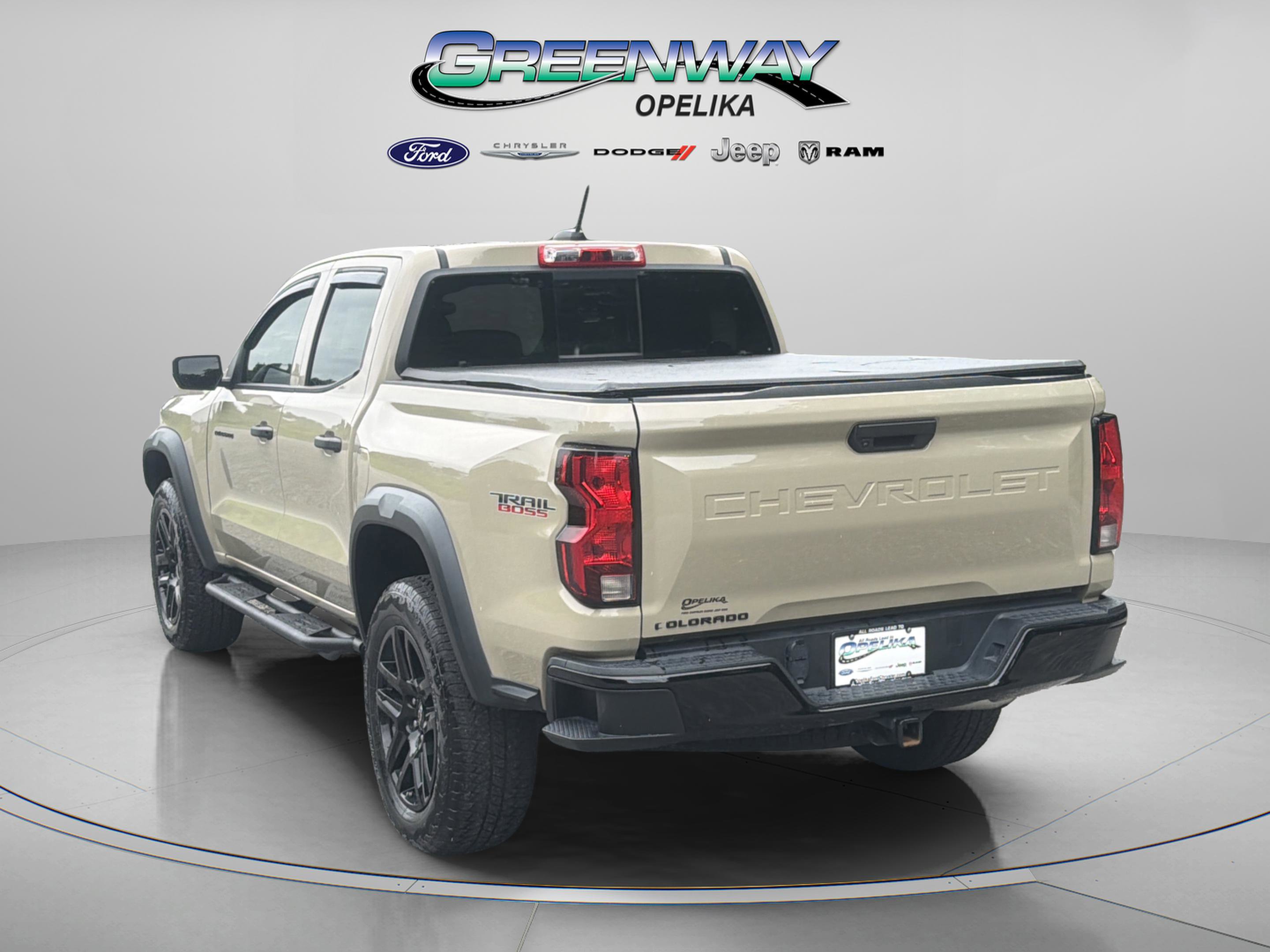 Used 2023 Chevrolet Colorado Trail Boss w/ Advanced Trailering Package AWD/4WD image 5
