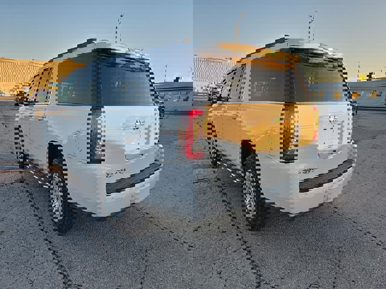 Used 2020 GMC Yukon XL SLT image 4