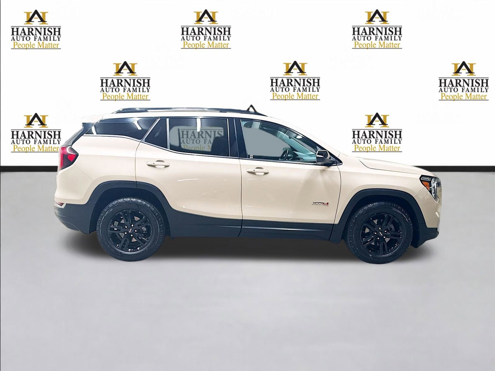Used 2022 GMC Terrain AT4 w/ Infotainment Package II image 5