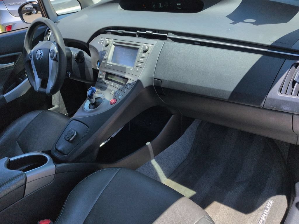 Used 2015 Toyota Prius Three FWD image 30