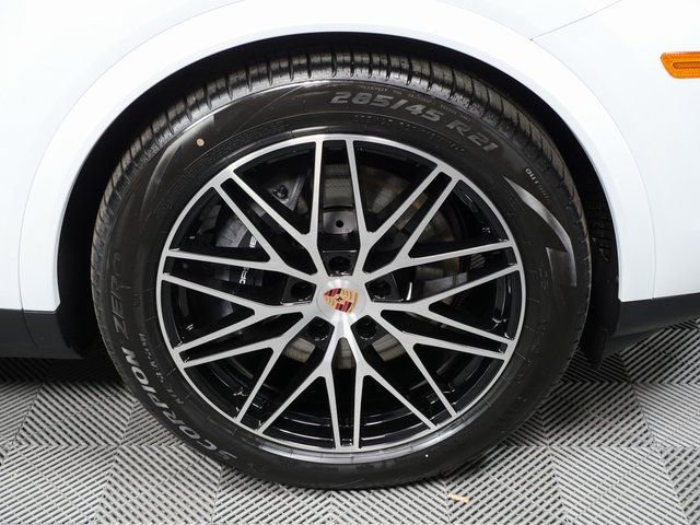 New 2026 Porsche Cayenne Coupe image 40