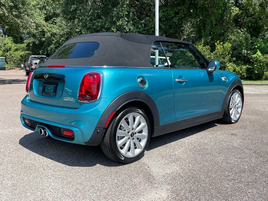 Used 2021 MINI Cooper S w/ 6.5" Touchscreen Package image 3