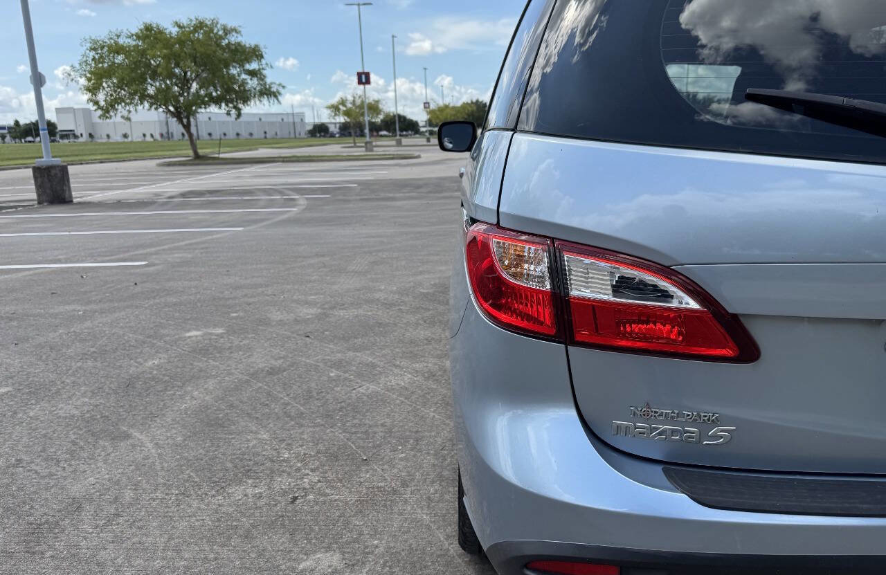 Used 2012 MAZDA MAZDA5 Touring w/ Moonroof & Audio Pkg image 19