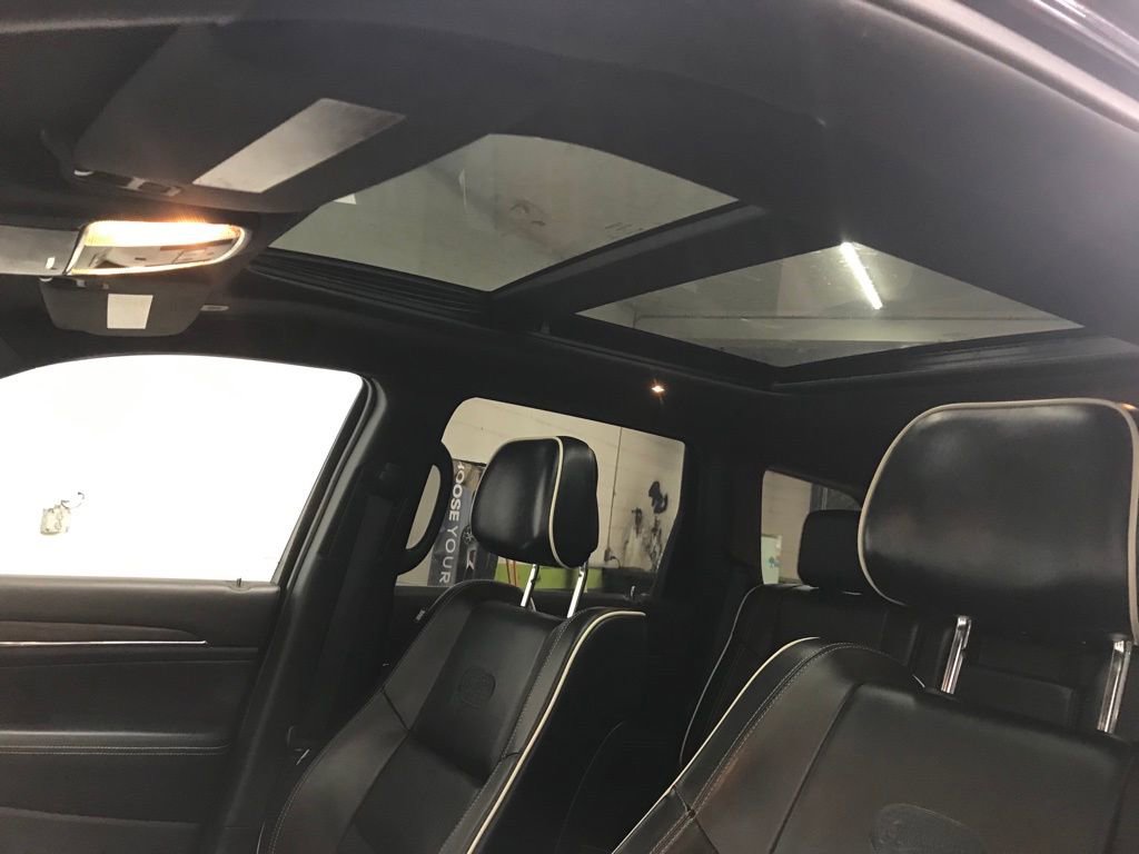 Used 2017 Jeep Grand Cherokee Overland w/ Jeep Active Safety Group image 25