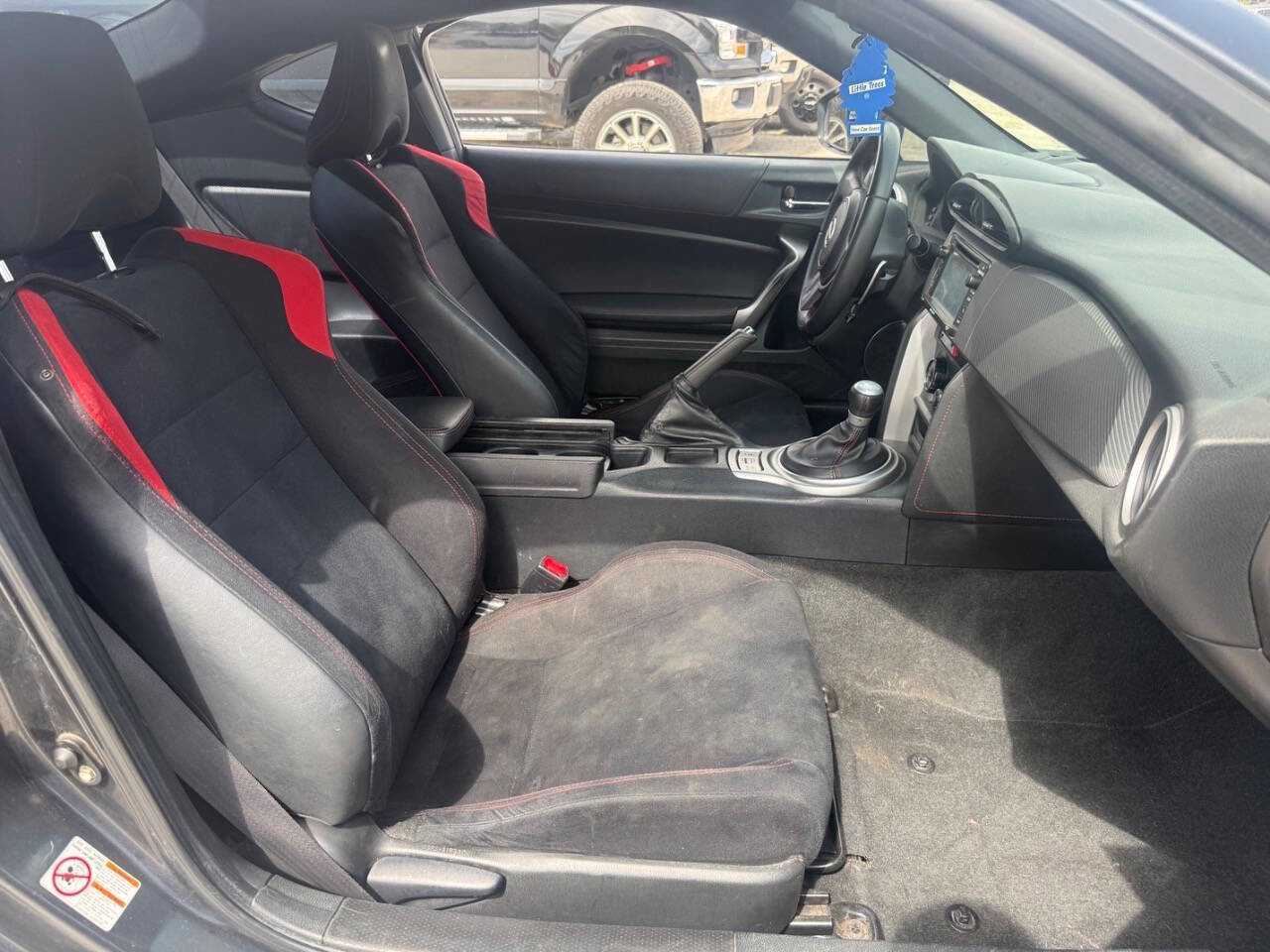 Used 2015 Scion FR-S image 23