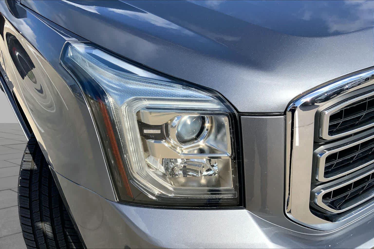 Used 2019 GMC Yukon SLT AWD/4WD image 27