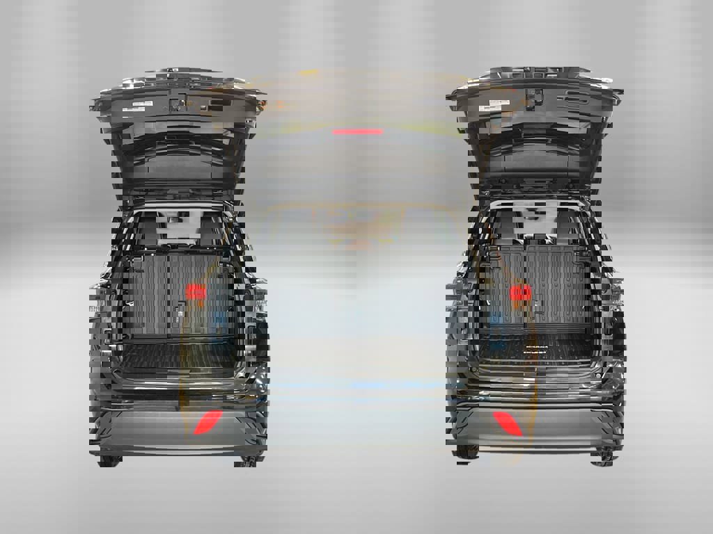 Used 2020 Toyota Highlander XLE image 39